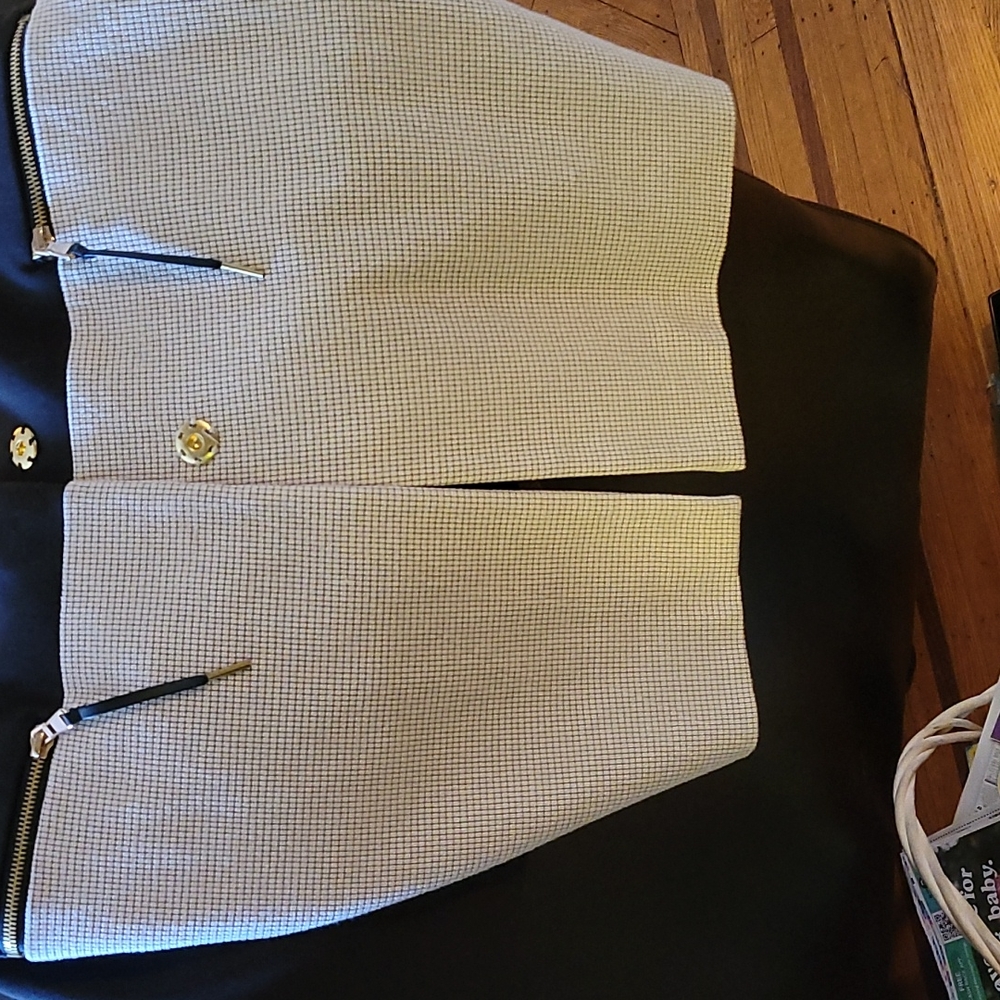 Metaphor Ladies Coat - Picture 3 of 3